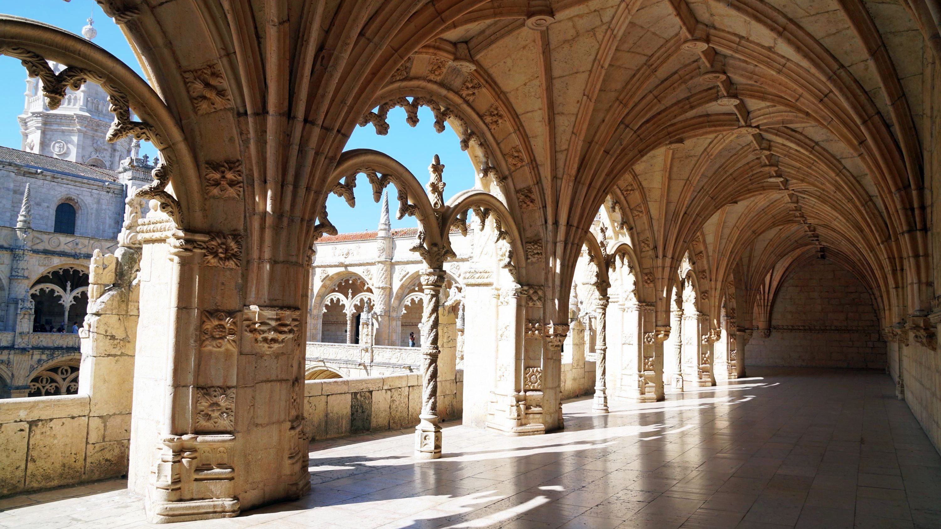 Lisbon churches, monasteries and cemeteries