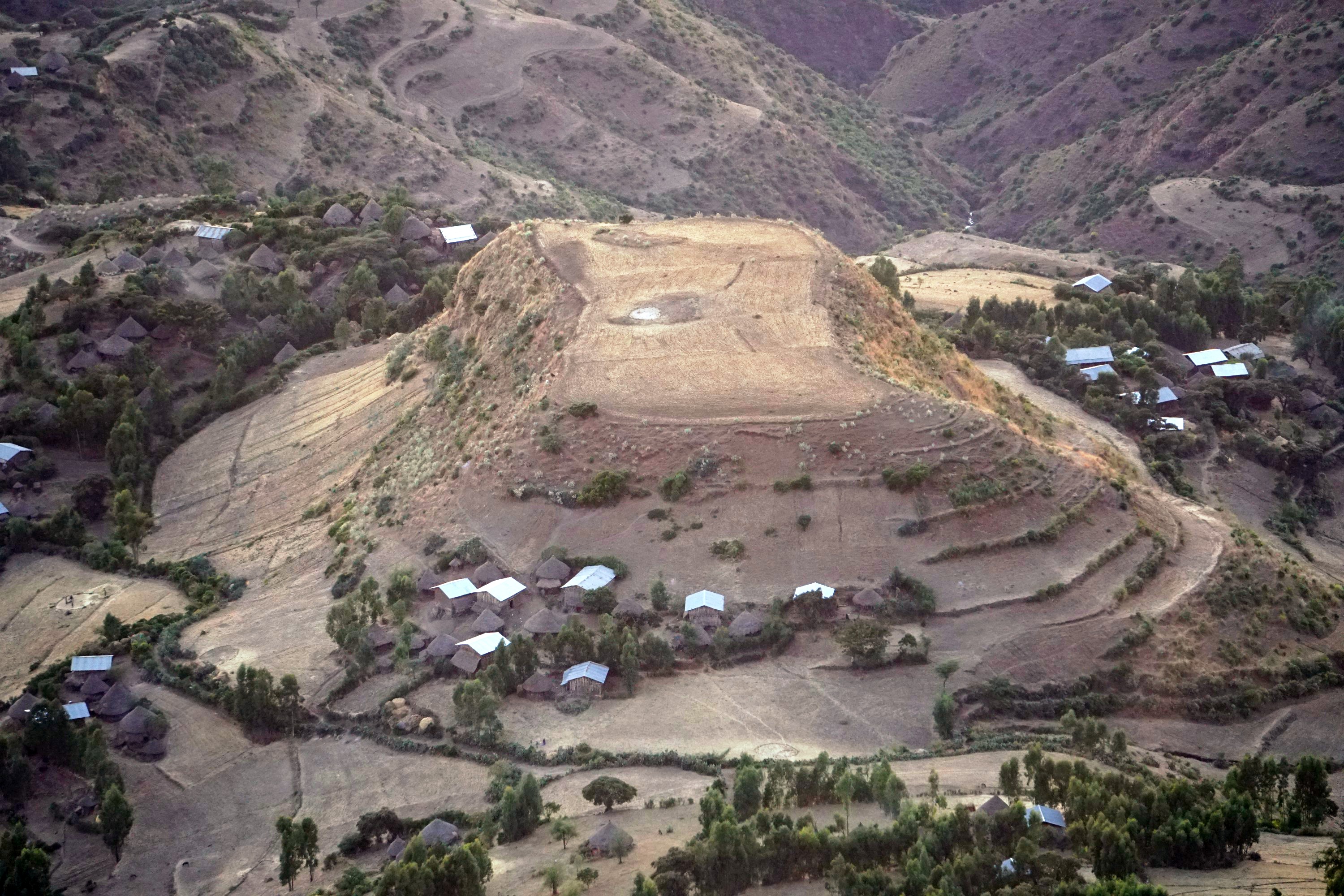 Ethiopian village hike part 1 – jontynz – tales from around the world…
